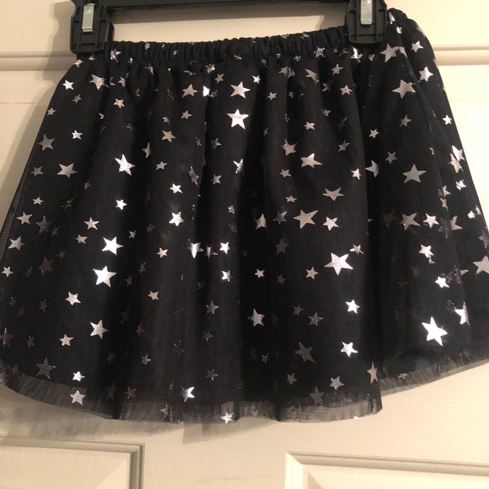 Girl Sparkly Tutu Type Skirt Black w/Silver Stars